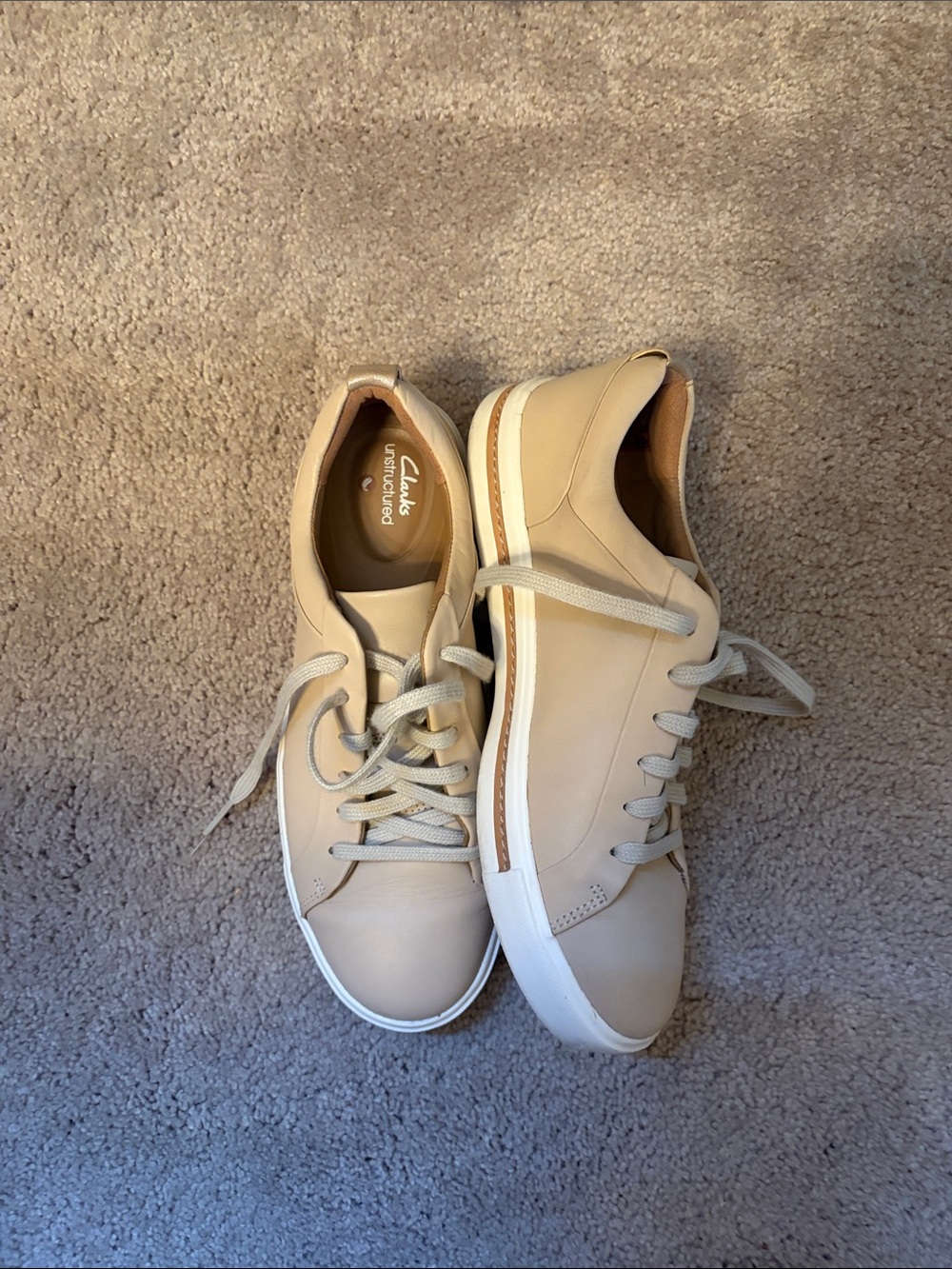 Clarks Unstructured Lace-Up Sneakers women’s 8.5 like new